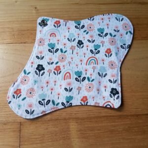 serviette hygiénique lavable rainbow