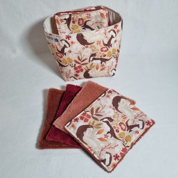 Lot de 10 débarbouillettes loutres avec panier
