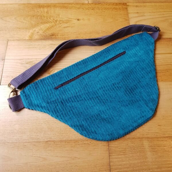 sac banane velours  bleu et violet – Image 3