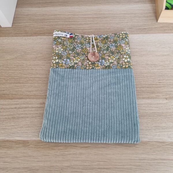 Pochette tablette fleurs vert d'eau