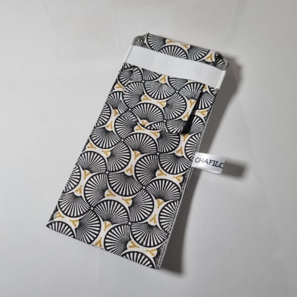 Pochette brosse à dents eventails noirs