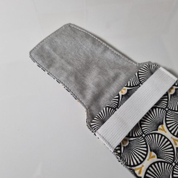 Pochette brosse à dents eventails noirs – Image 2