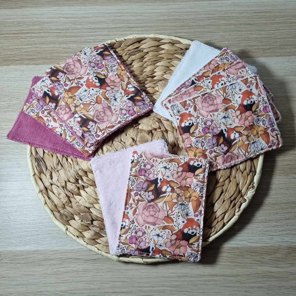 Lot de 10 débarbouillettes Panda roux