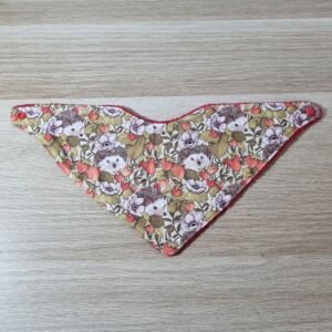 bavoir bandana Hérissons et fraises