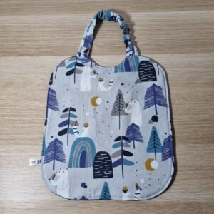 Bavoir élastique Winter forest bleu foncé