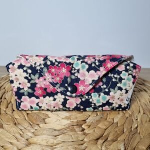 Etui à lunettes fleurs brillantes roses